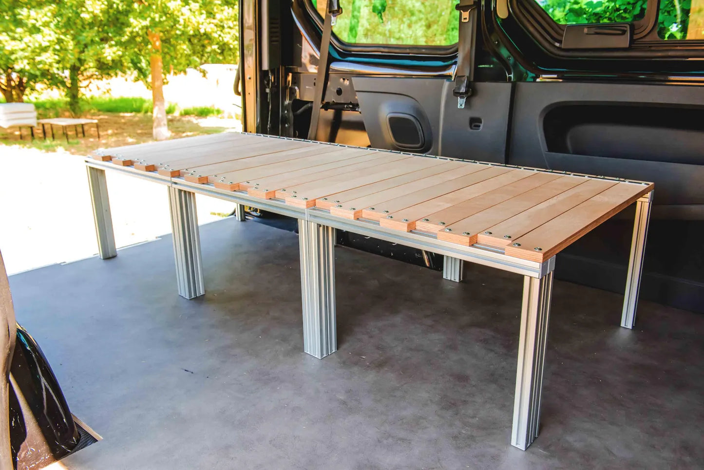 Letto van in alluminio e legno